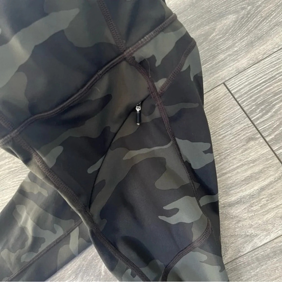 Athleta Black Ultimate Camo Tight Supersonic - Picture 5 of 6